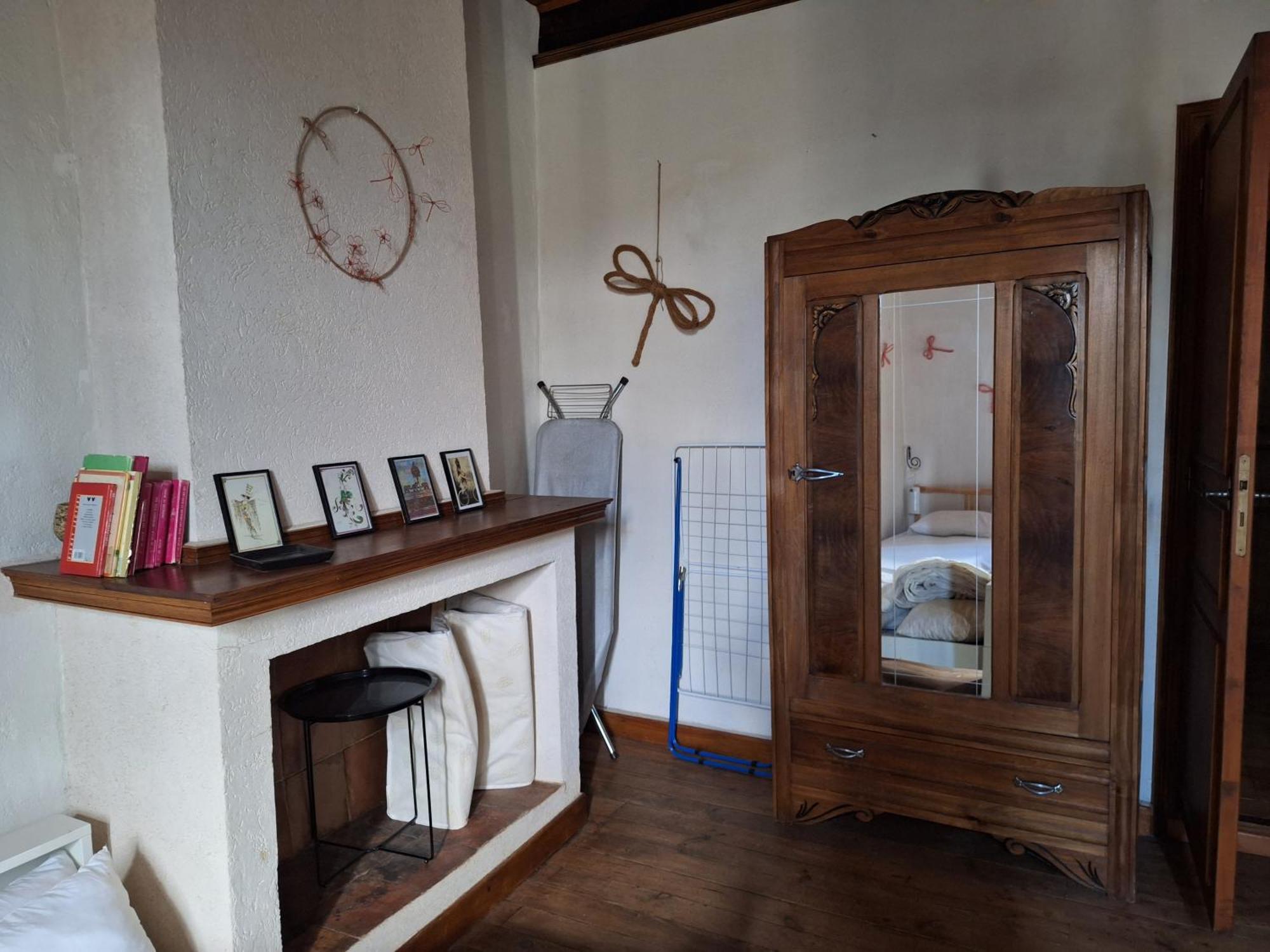 Maison Au Village Du Livre Montolieu 외부 사진